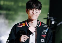 LOL社区发起投票，有史以来谁最被低估(gū)？前十名里只有一(yī)位(wèi)LPL选手