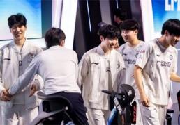 【一竞技1JingJi】LOL：LPL世界赛陪练阵容曝光！