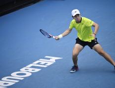 （体育）网球——澳网资格赛：白卓璇晋级正赛