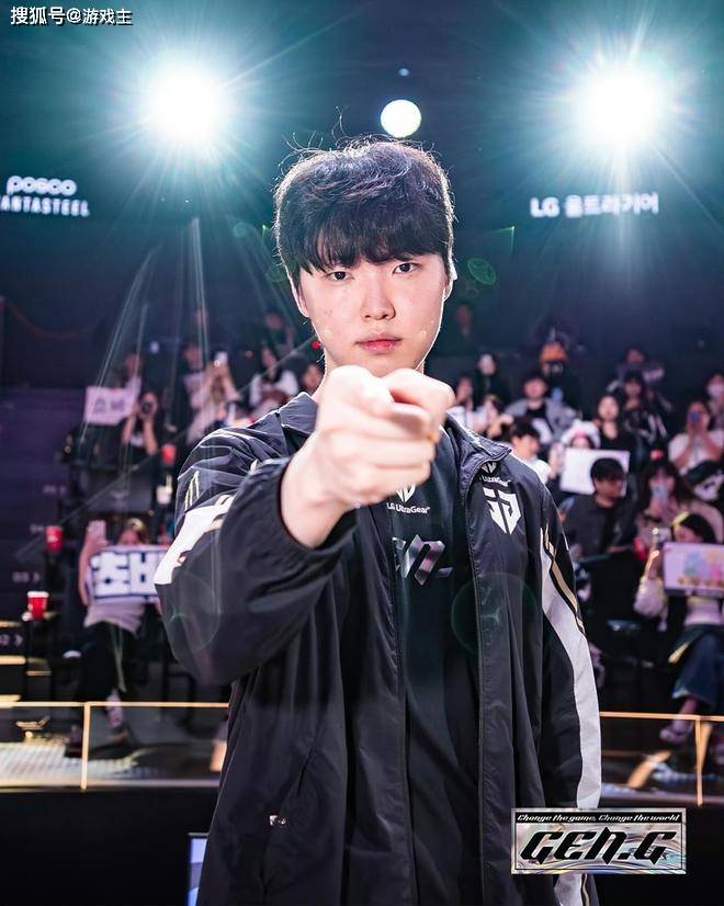 韓(hán)网票選(xuǎn)S15戰(zhàn)队毒(dú)奶榜火(huǒ)了(le),IG键磐(pán)冒奶,碾压TES成LPL第一