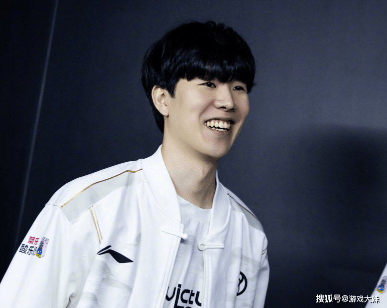 LOL官方正式宣佈(bù),名(míng)人堂入(rù)选順(shùn)序不看賽(sài)区,theshy有望成为下一位