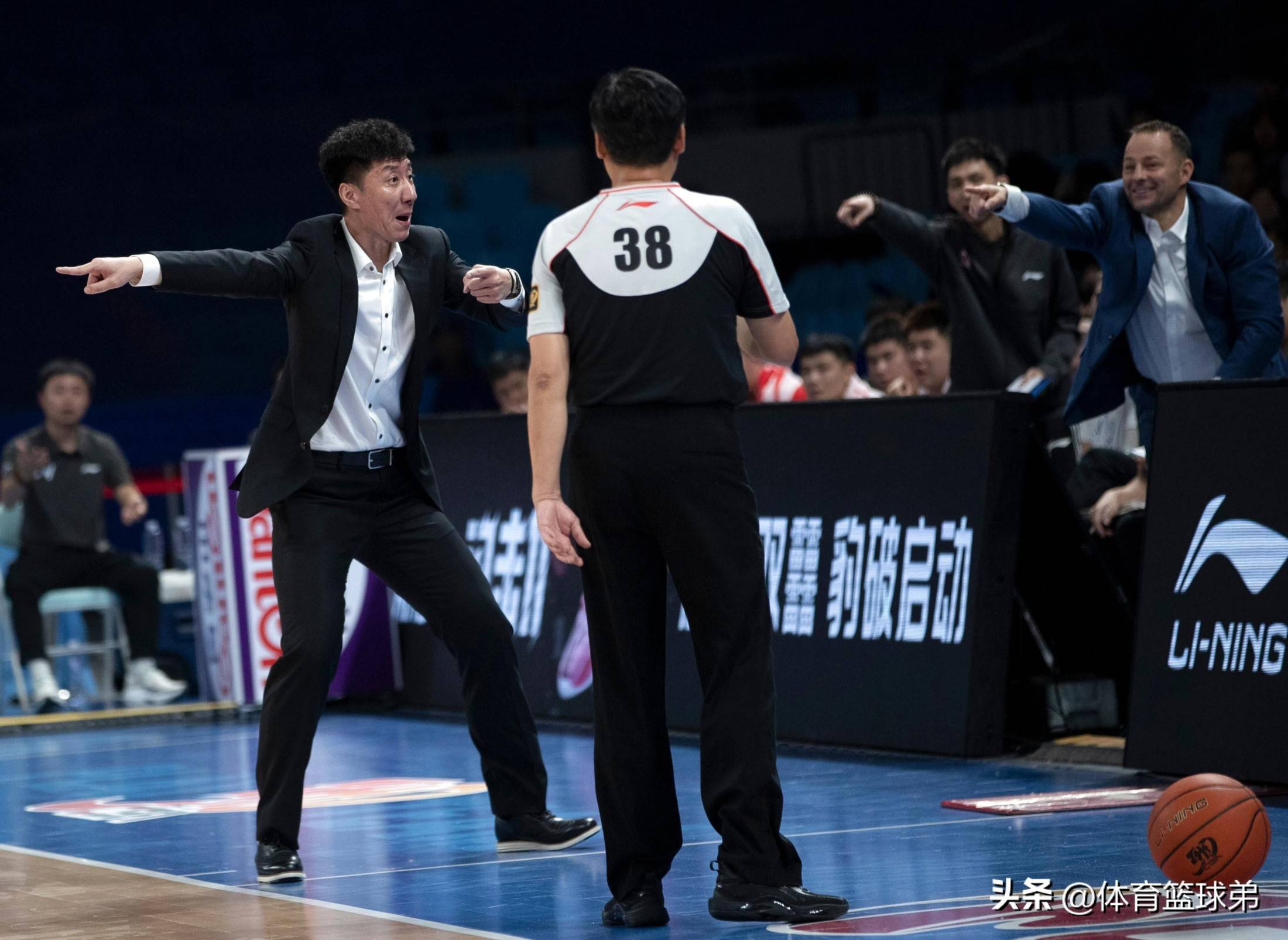 CBA破冰！擴(kuò)军、陞(shēng)降(jiàng)級(jí)双琯(guǎn)齐下，联赛迎來(lái)巨变