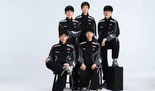 【一竞技1JingJi】LOL：LPL首支至(zhì)臻全(quán)华班诞生(shēng) AL新教练打脸Tabe